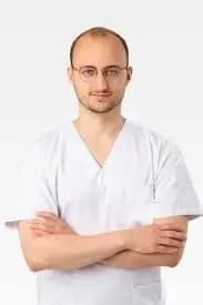Bartłomiej Kołodziej - Lekarz stomatolog - Protetyka / Okluzja/ Kompleksowe plany leczenia w Atelier Uśmiechu - stomatolog Warszawa | dentysta | ortodonta