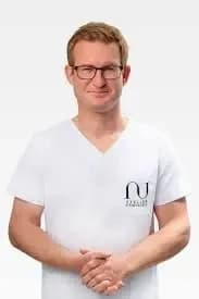 Marcin Sobotka - Lekarz stomatolog, Specjalista chirurgii stomatologicznej i radiologii w Atelier Uśmiechu - stomatolog Warszawa | dentysta | ortodonta