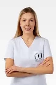 Lila Kot-Banaszewska - Lekarz Stomatolog - Protetyka / Stomatologia estetyczna / Bonding / Kompleksowe plany leczenia w Atelier Uśmiechu - stomatolog Warszawa | dentysta | ortodonta