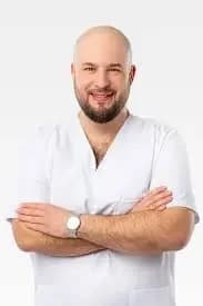 Rafał Dąbrowski - Lekarz stomatolog - Endodoncja / Protetyka w Atelier Uśmiechu - stomatolog Warszawa | dentysta | ortodonta