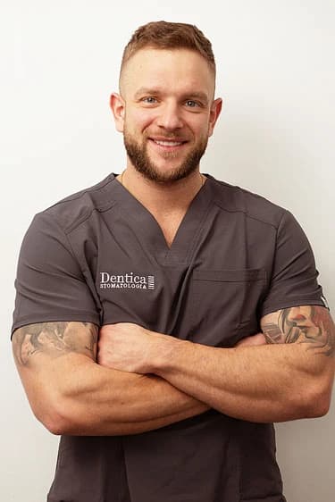 dr n. med. Damian Niedzielski - Lekarz dentysta, chirurg stomatologiczny i szczękowo-twarzowy, implantolog, stomatologia ogólna. w Dentica Stomatologia