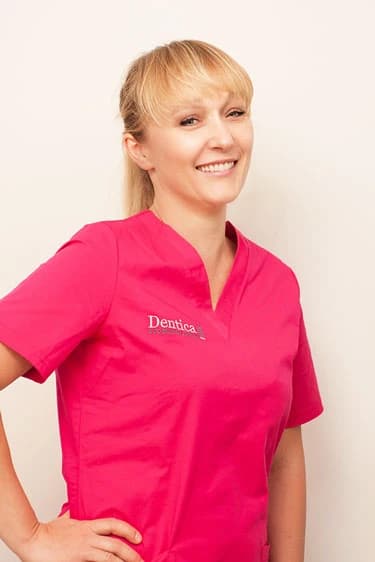 lek. dent. Justyna Kazana - Lekarz dentysta, stomatologia zachowawcza, stomatologia estetyczna, protetyka. w Dentica Stomatologia