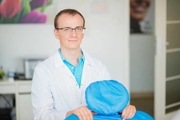 Michał Kaszak - LEKARZ DENTYSTA, Stomatologia zachowawcza, protetyka w Kass Dent NZOZ Wołomin