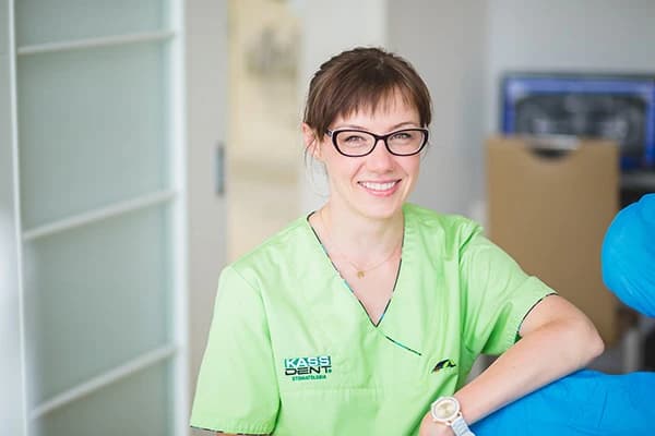 Aleksandra Skalbani - LEKARZ DENTYSTA DR N. MED. Stomatologia estetyczna i zachowawcza, ortodoncja w Kass Dent Marki Dentist Orthodontist Implants