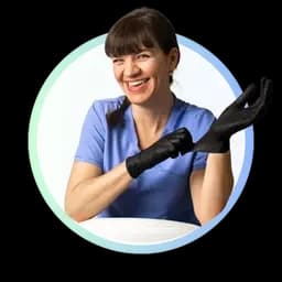 dr Martyna Kupka - Dentysta - specjalista protetyk w EndoEstetica Clinic