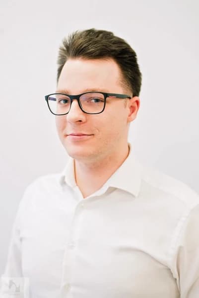 Maciej Jabłoński - Endodonta w KOMPLET Przychodnia Stomatologiczna Grochów