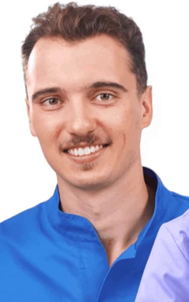 lek. dent. Szymon Sobański - Lekarz dentysta / Chirurgia i stomatologia estetyczna w KOMPLET Przychodnia Stomatologiczna Grochów